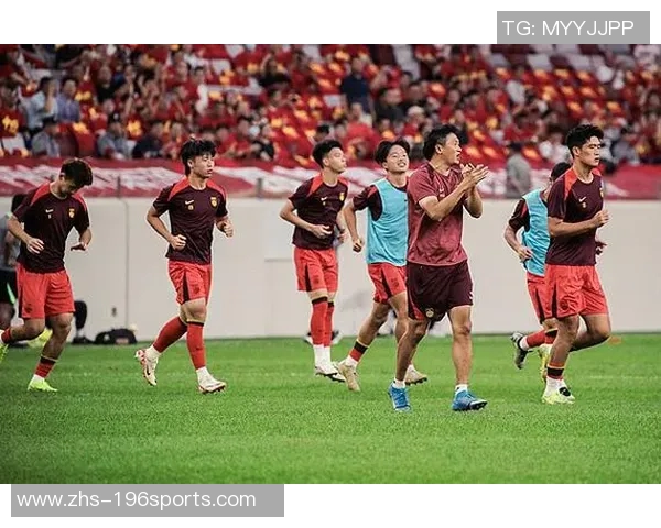 中国国足迎战泰国队全力争胜期待精彩对决展现足球魅力与团队精神 中国国足迎战泰国队全力争胜期待精彩对决展现足球魅力与团队精神